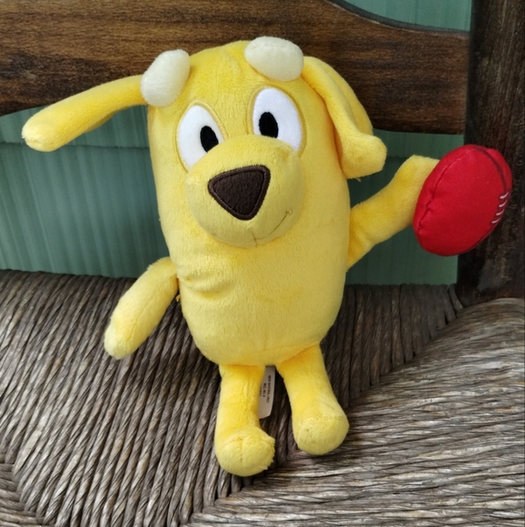Bluey & Friends Lucky 7" Plush with Football - Picture 2 of 13